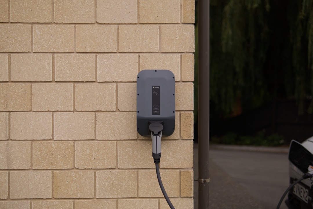 Laddbox för elbil installerad hemma av EODI i Uppsala